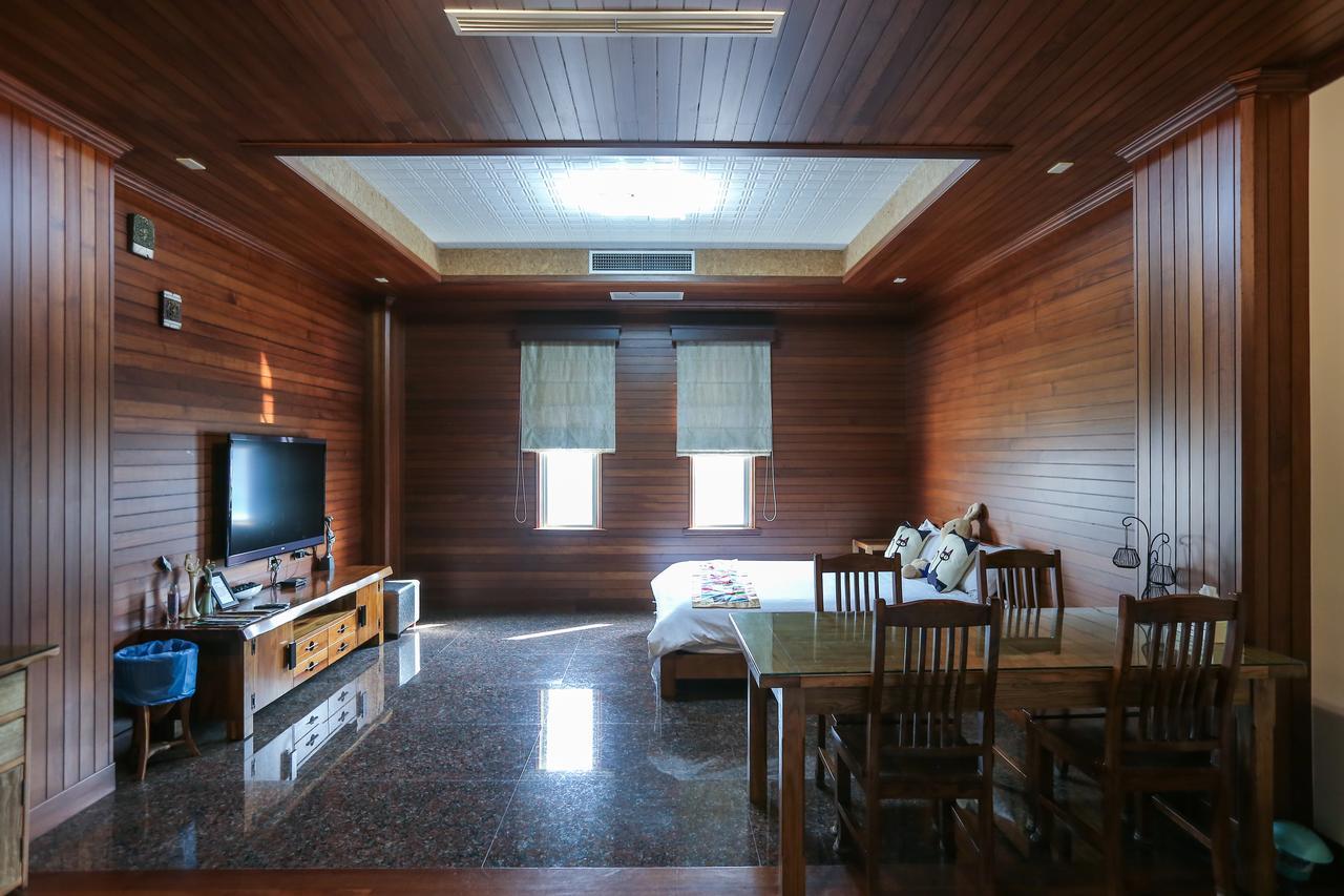 Tainan Yi Home Екстер'єр фото