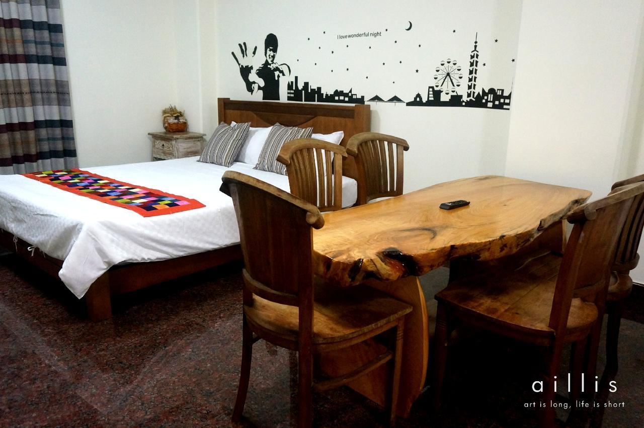 Tainan Yi Home Екстер'єр фото